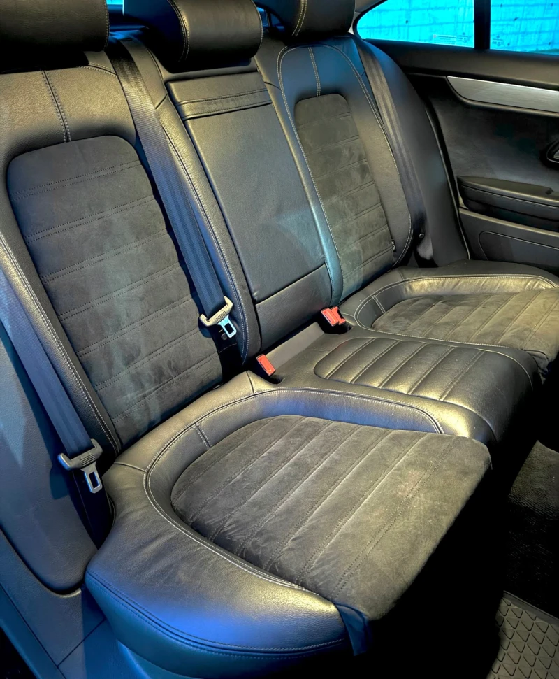 VW CC 2.0 TDI R-Line 4Motion/DSG/DISTRONIC/LED/Kamera, снимка 10 - Автомобили и джипове - 52435302