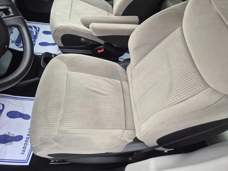 Citroen C4 Picasso 2.0i GAS, 140k.s., снимка 10 - Автомобили и джипове - 52085559