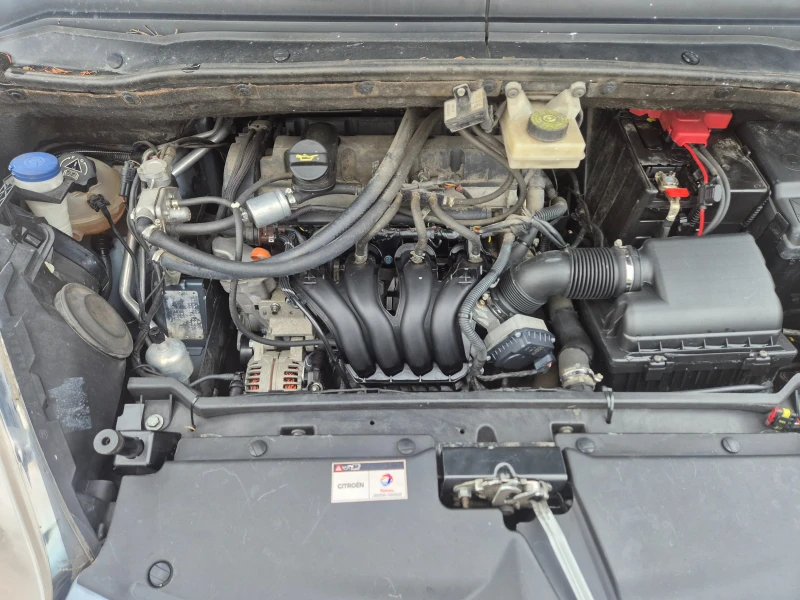 Citroen C4 Picasso 2.0i GAS, 140k.s., снимка 17 - Автомобили и джипове - 52085559