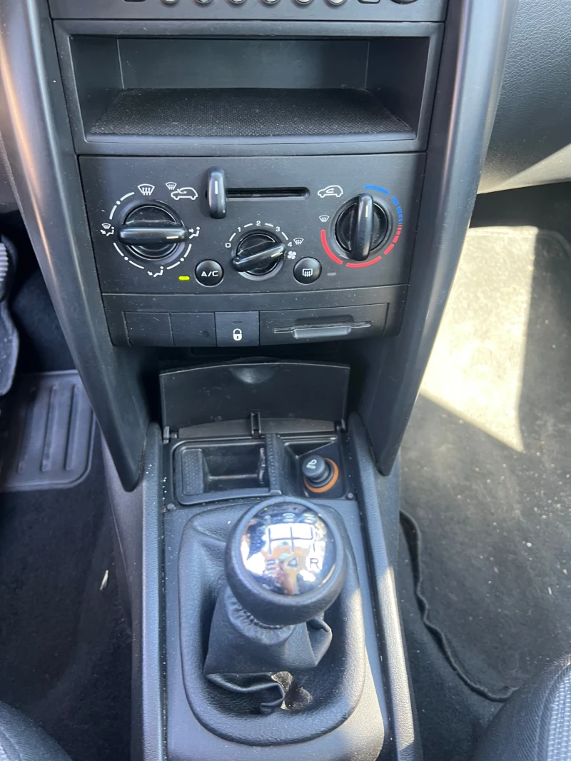 Peugeot 207, снимка 7 - Автомобили и джипове - 52197500