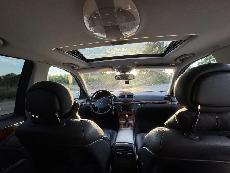 Mercedes-Benz E 240, снимка 3 - Автомобили и джипове - 52795630