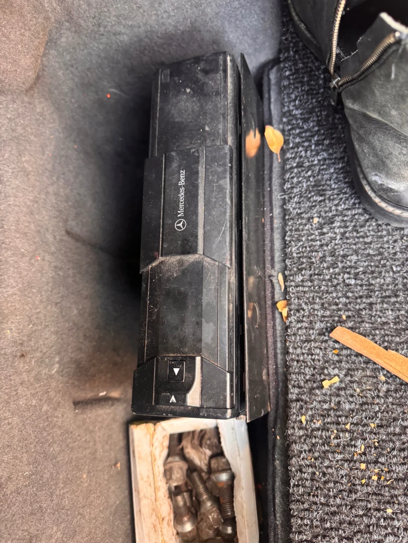 Mercedes-Benz E 290 На части, снимка 15 - Автомобили и джипове - 53112975