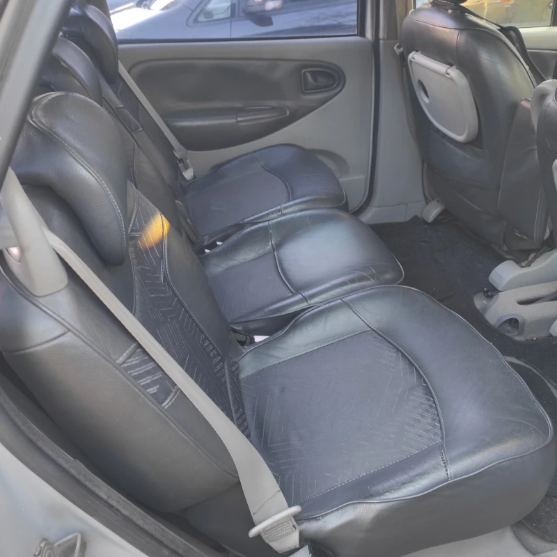 Renault Scenic, снимка 7 - Автомобили и джипове - 53134777