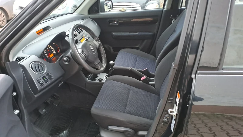 Suzuki Swift 1.3i - 4X4 - 150km, снимка 9 - Автомобили и джипове - 53183847