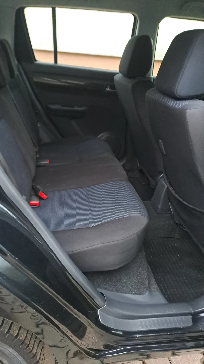Suzuki Swift 1.3i - 4X4 - 150km, снимка 11 - Автомобили и джипове - 53183847