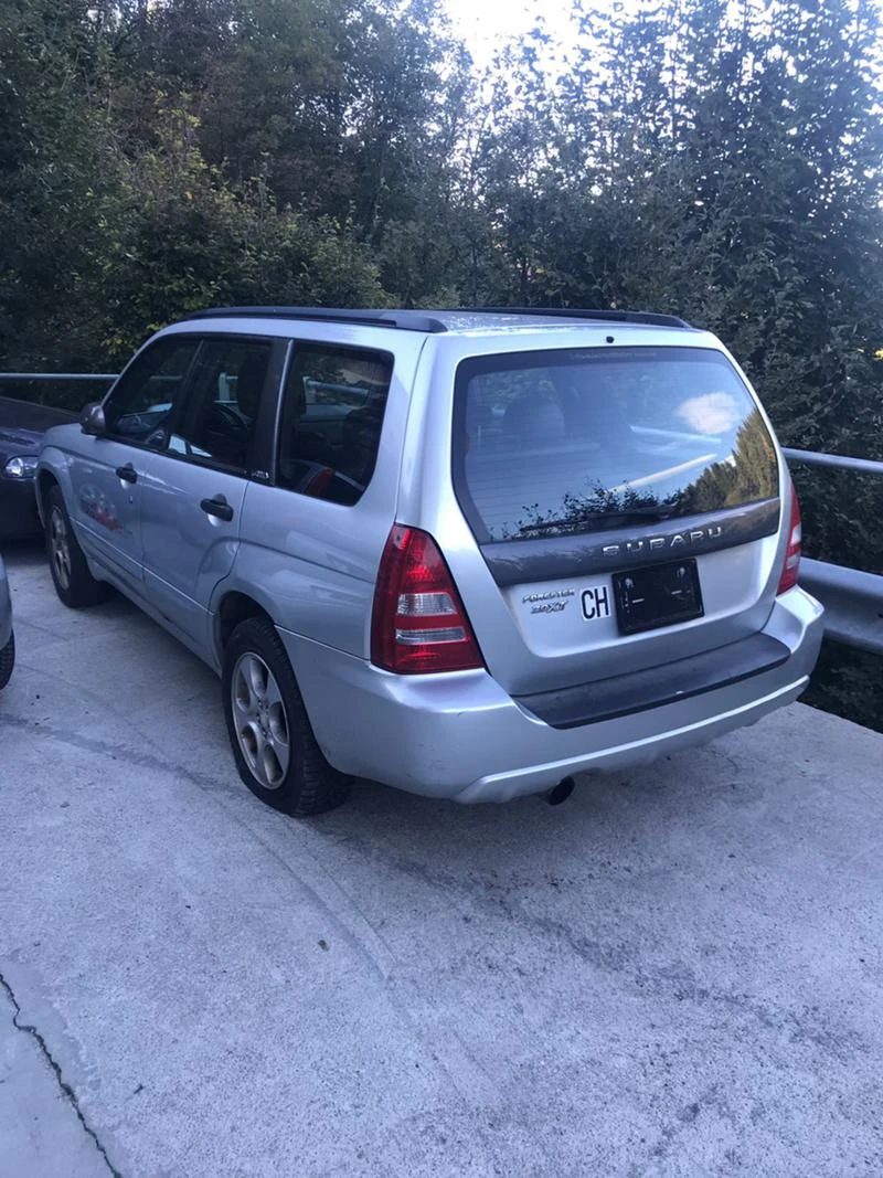 Subaru Forester 2.0T/AUTOMAT/ЗА ЧАСТИ , снимка 2 - Автомобили и джипове - 26996364