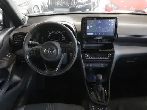 Toyota Yaris Cross, снимка 10 - Автомобили и джипове - 49493613