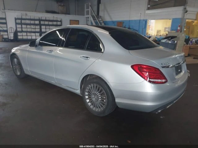 Mercedes-Benz C 300  - изображение 5