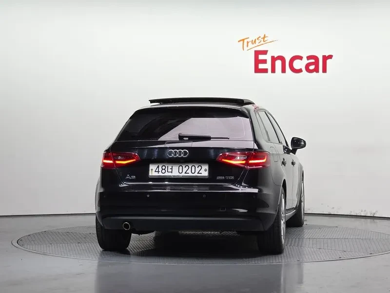 Audi A3 1.6 TDI, снимка 4 - Автомобили и джипове - 54125548