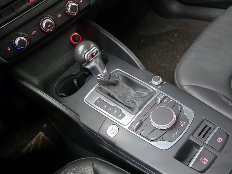 Audi A3 1.6 TDI, снимка 9 - Автомобили и джипове - 54125548