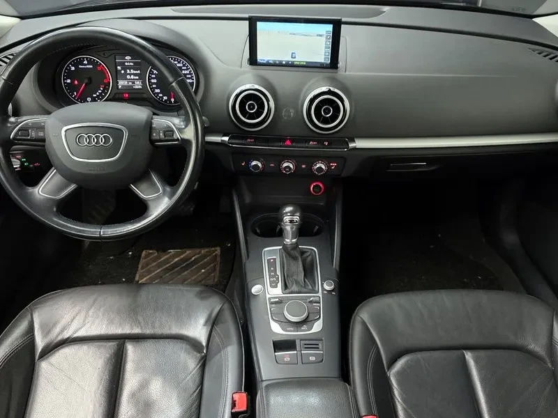 Audi A3 1.6 TDI, снимка 7 - Автомобили и джипове - 54125548