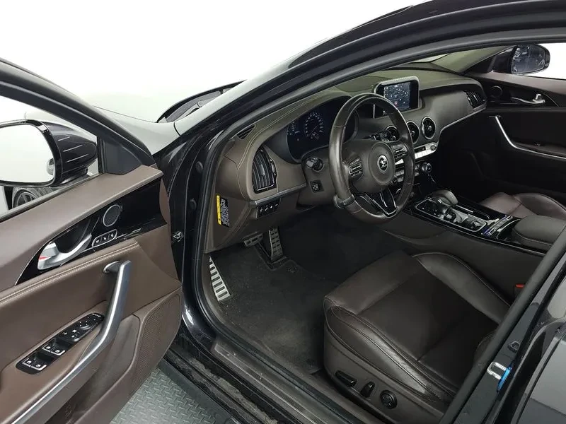 Kia Stinger 2.2 Diesel 2Wd Platinum, снимка 10 - Автомобили и джипове - 55900017