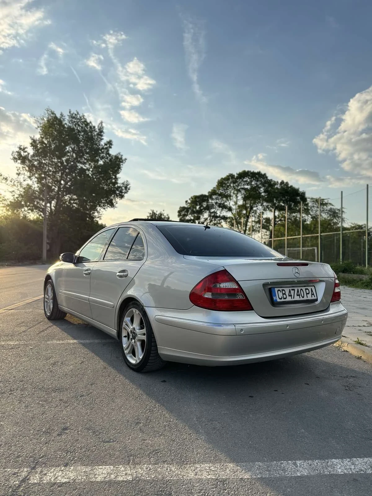 Mercedes-Benz E 240, снимка 1