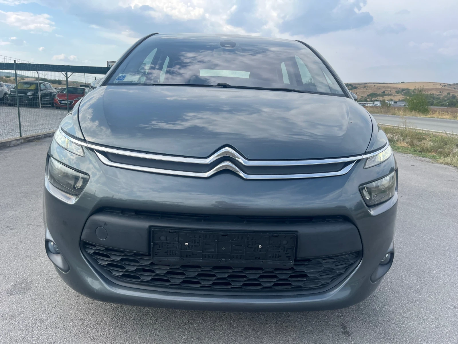 Citroen C4 Picasso 1.6 HDI - изображение 2