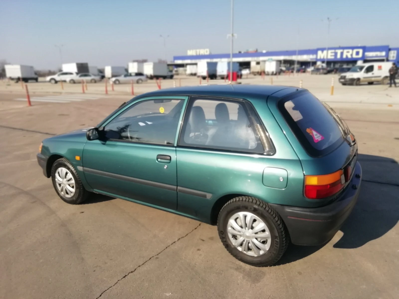 Toyota Starlet 1.3 XLi - изображение 2