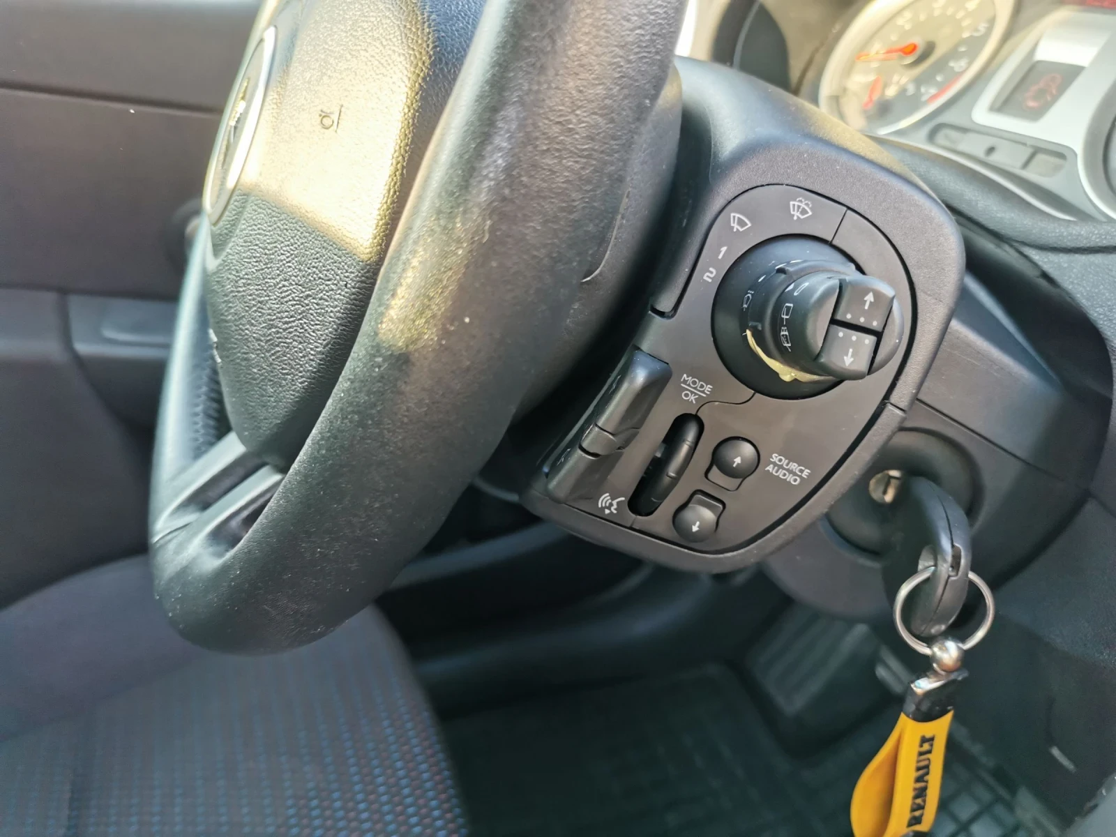 Renault Clio Бензин - изображение 7