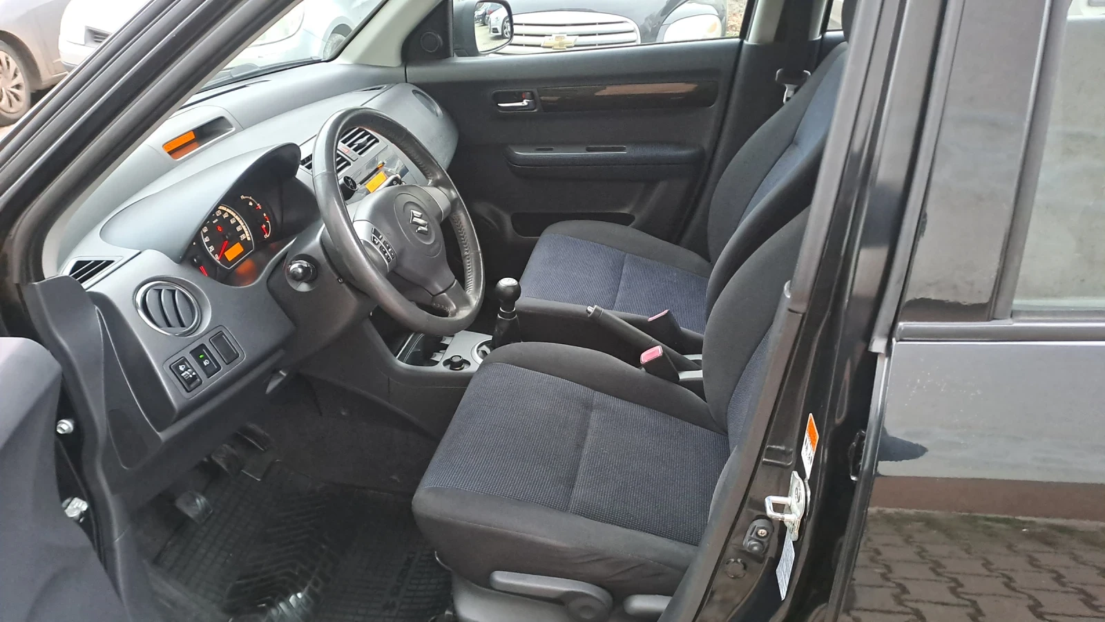 Suzuki Swift 1.3i - 4X4 - 150km | Mobile.bg � ����������� 9