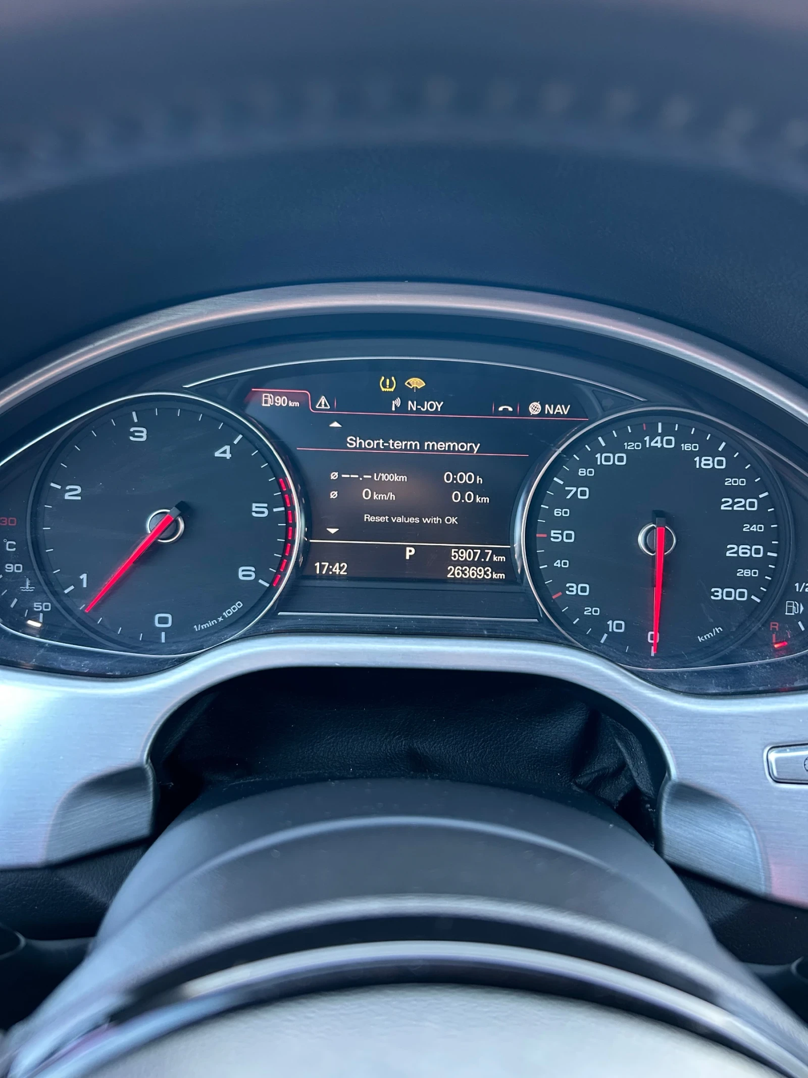 Audi A8, снимка 15 - Автомобили и джипове - 53739784