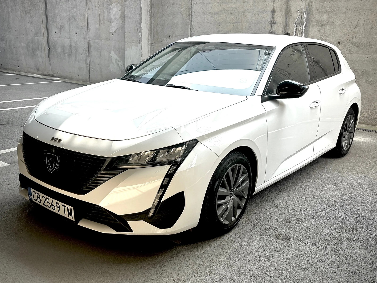 Peugeot 308 1.2 Turbo * Сервизна история * Закупен нов от БГ