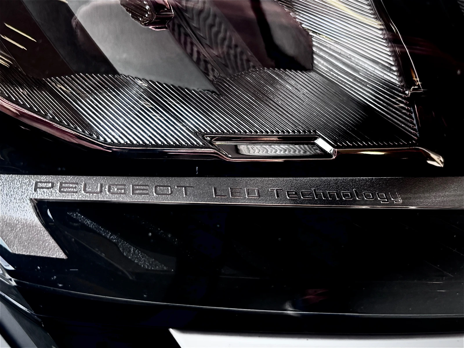 Peugeot 308 1.2 Turbo * Сервизна история * Закупен нов от БГ, снимка 6 - Автомобили и джипове - 53874347