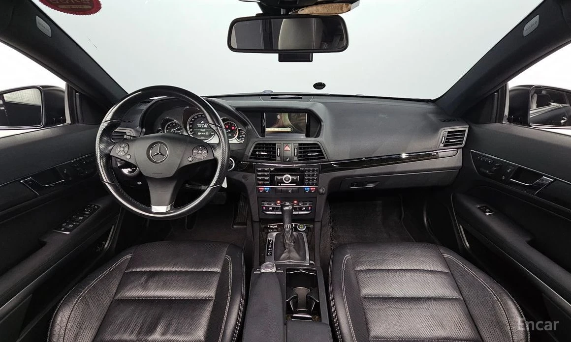 Mercedes-Benz E 350 AMG PACK* PANO* КОЖА* ПОДГРЕВ* ОБДУХВАНЕ* НАВИГАЦИ, снимка 7 - Автомобили и джипове - 54175891