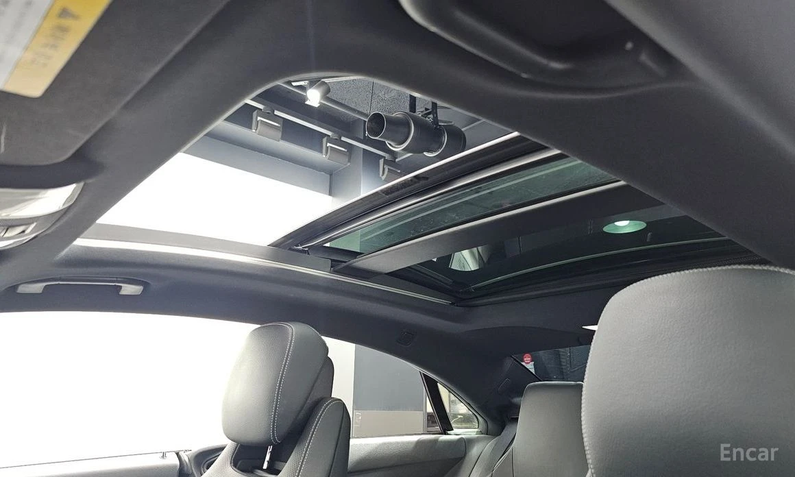 Mercedes-Benz E 350 AMG PACK* PANO* КОЖА* ПОДГРЕВ* ОБДУХВАНЕ* НАВИГАЦИ, снимка 15 - Автомобили и джипове - 54175891