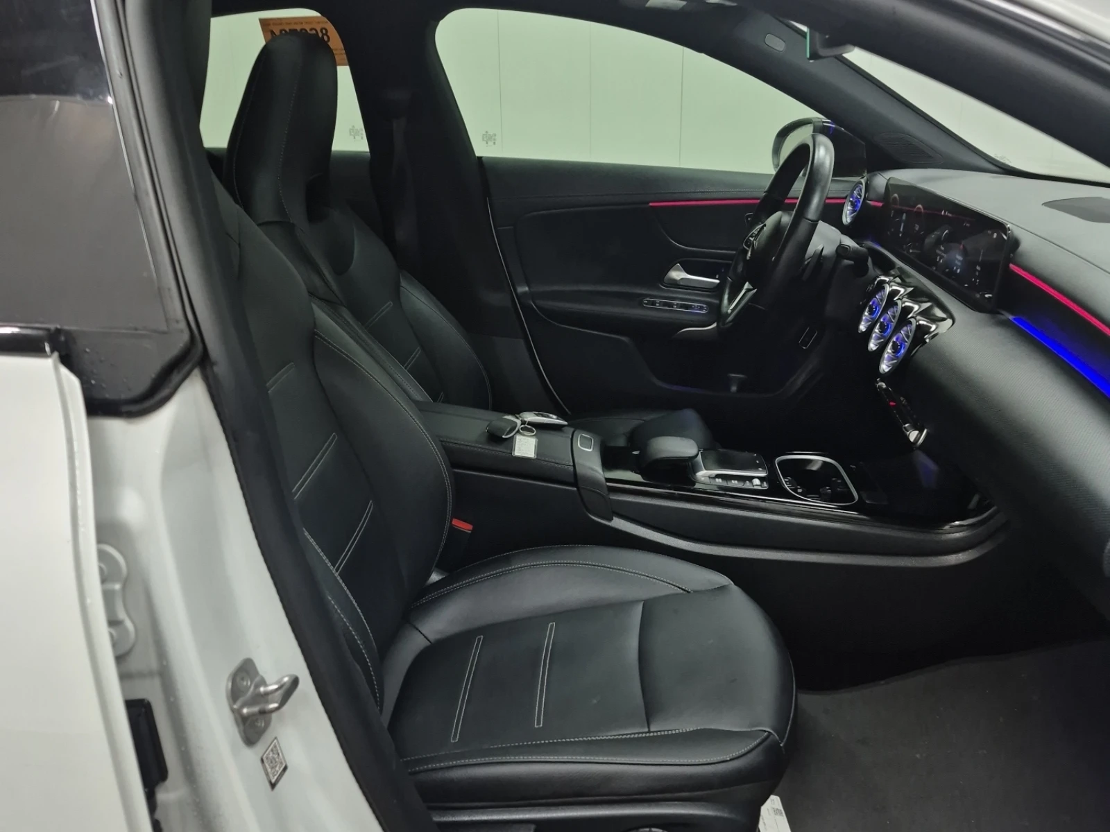 Mercedes-Benz CLA 250 * * CARFAX * * АВТО КРЕДИТ * * , снимка 11 - Автомобили и джипове - 54177689