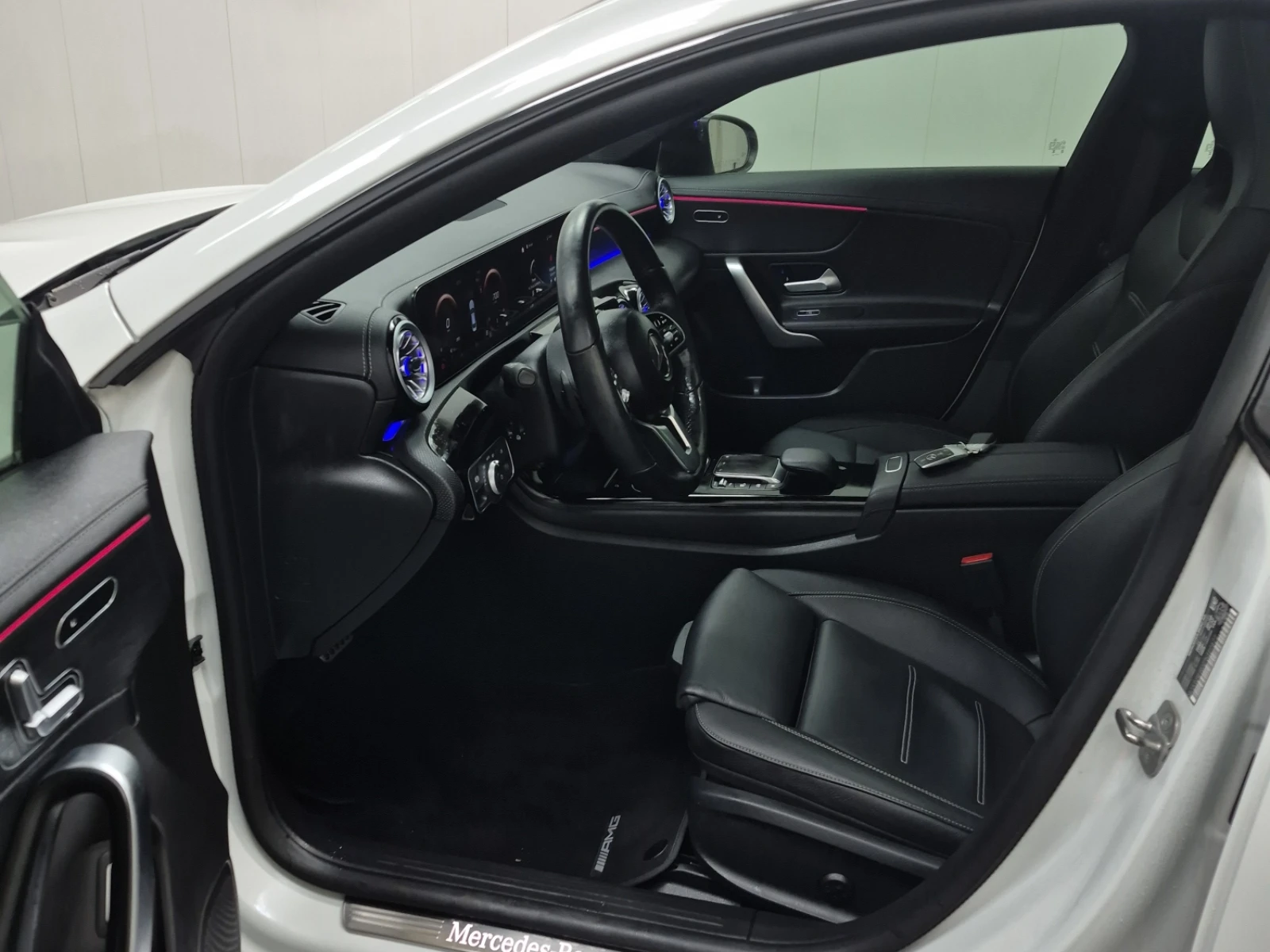 Mercedes-Benz CLA 250 * * CARFAX * * АВТО КРЕДИТ * * , снимка 8 - Автомобили и джипове - 54177689