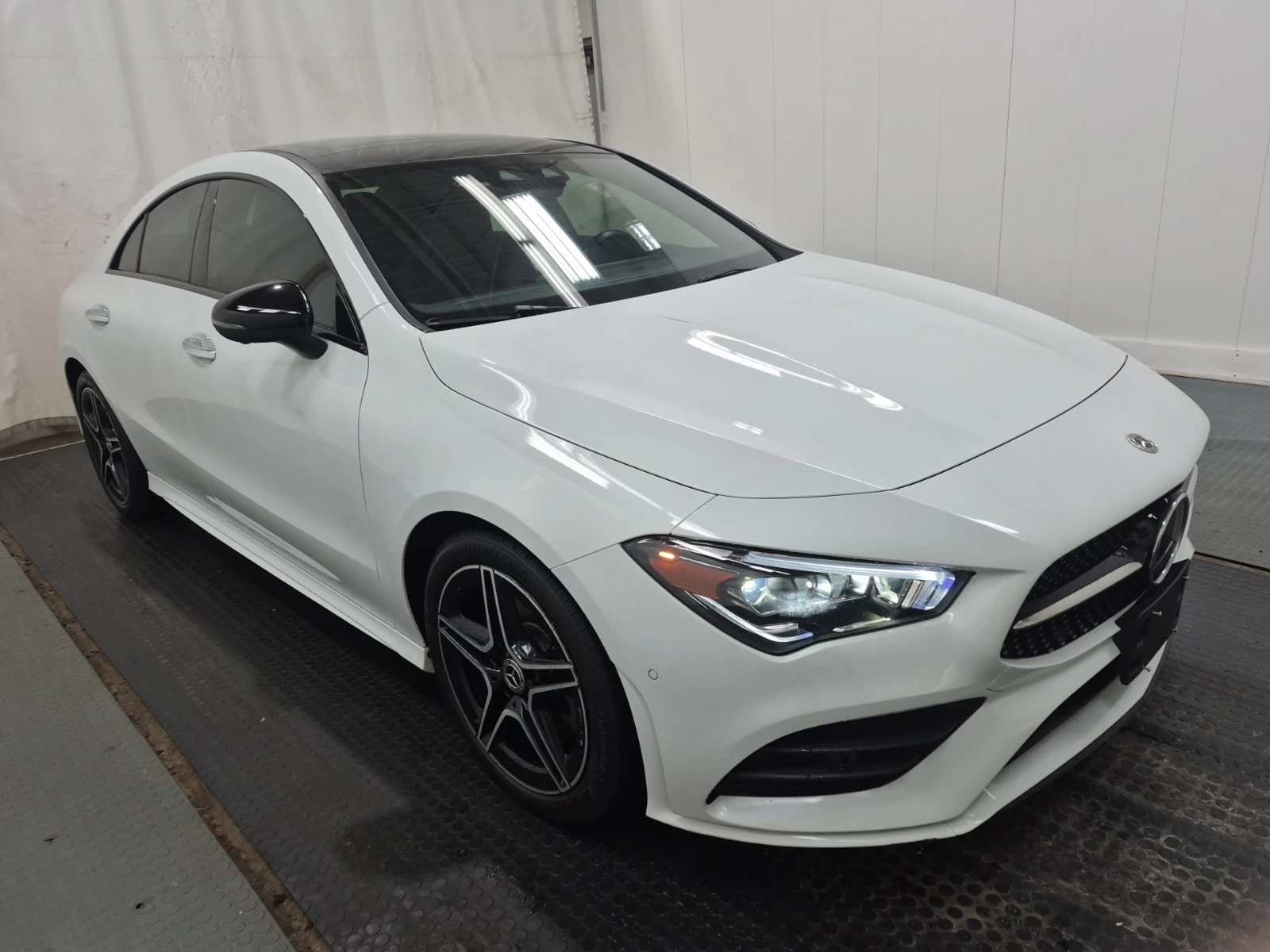 Mercedes-Benz CLA 250 * * CARFAX * * АВТО КРЕДИТ * * , снимка 2 - Автомобили и джипове - 54177689