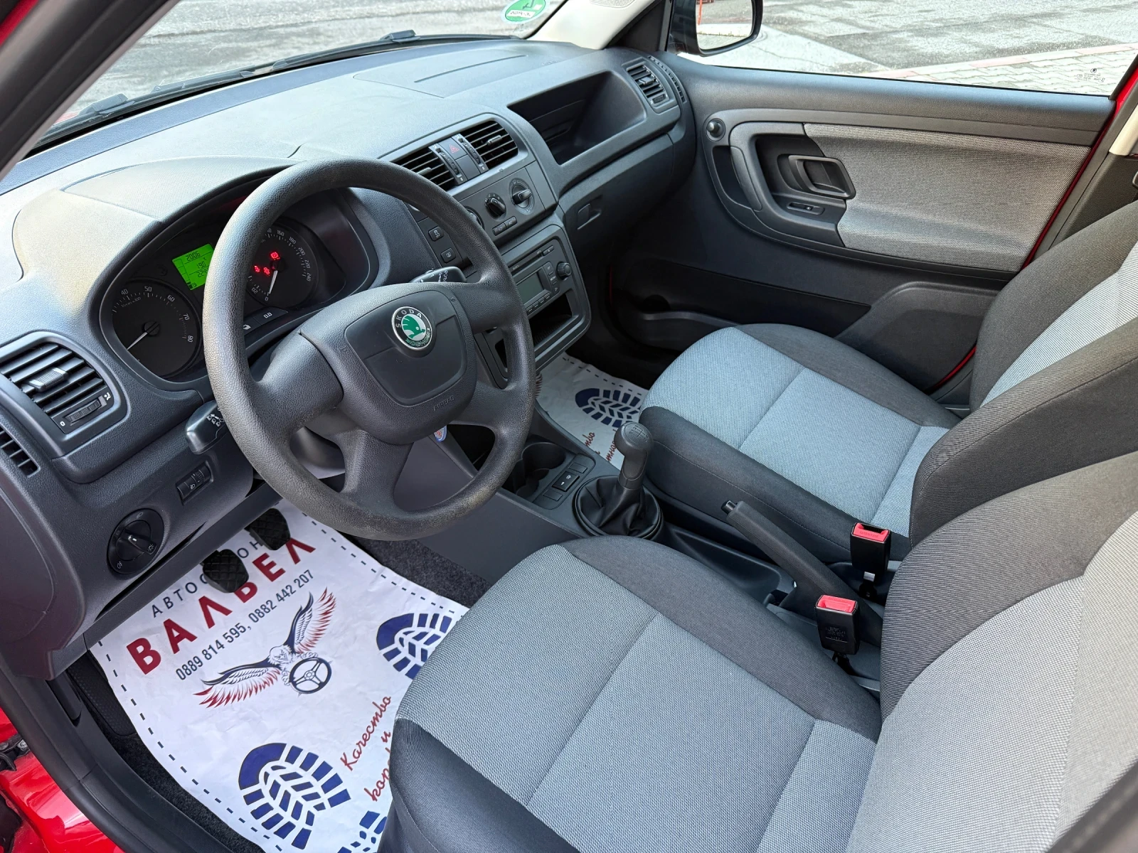 Skoda Fabia * 1.2i* FACE* EURO 5* , снимка 9 - Автомобили и джипове - 54546810