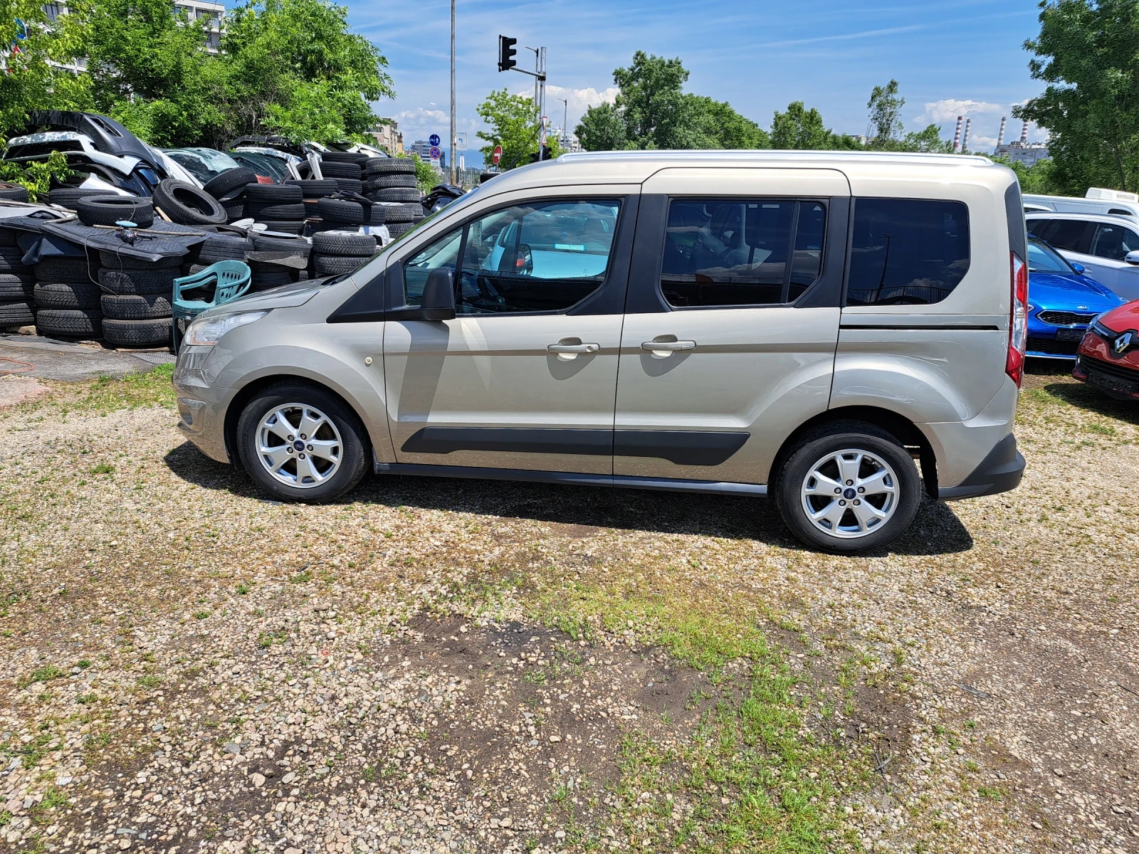 Ford Tourneo Connect 1.6 D !!! 126000 km., снимка 2 - Автомобили и джипове - 54761714