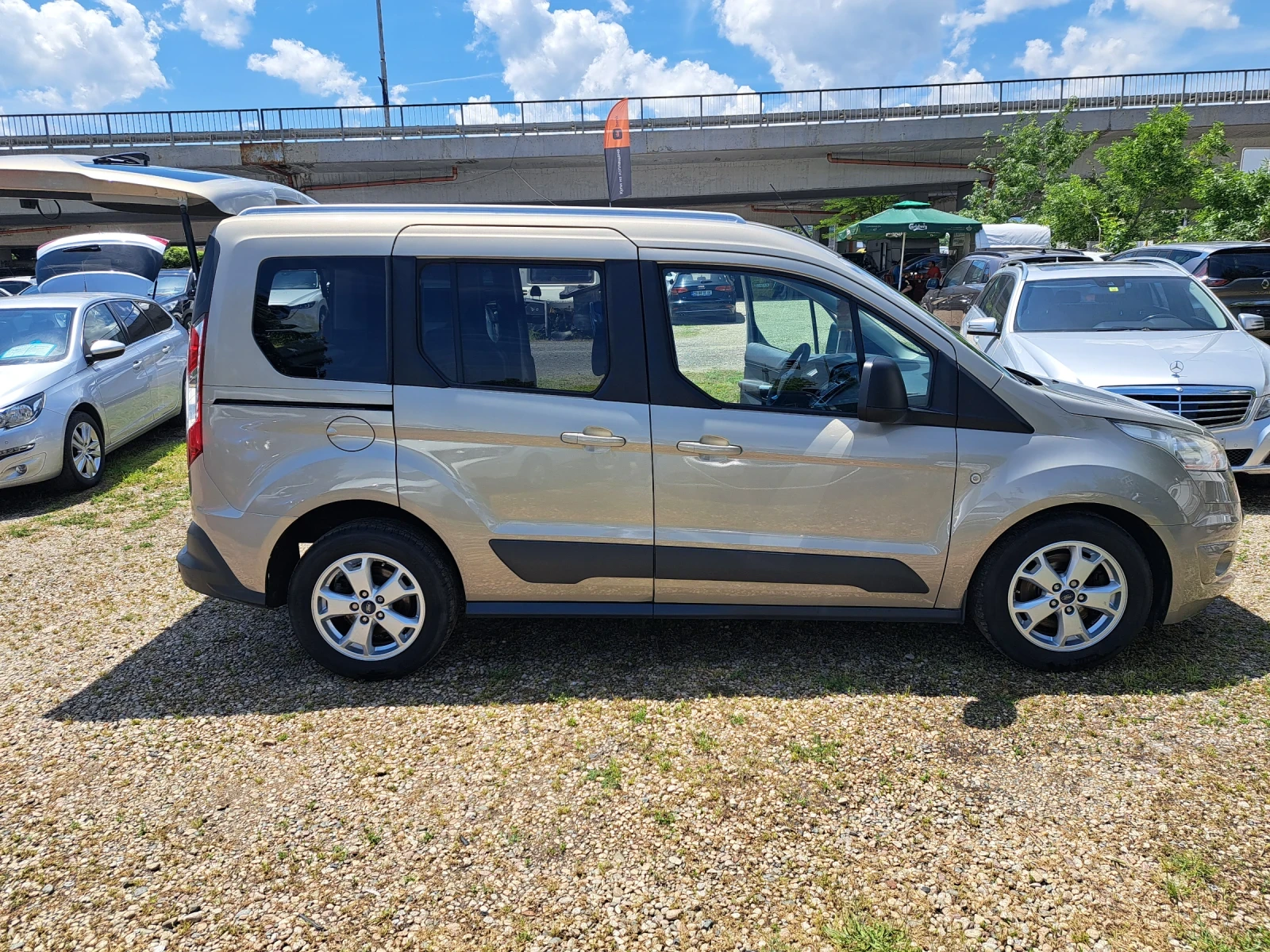 Ford Tourneo Connect 1.6 D !!! 126000 km., снимка 5 - Автомобили и джипове - 54761714