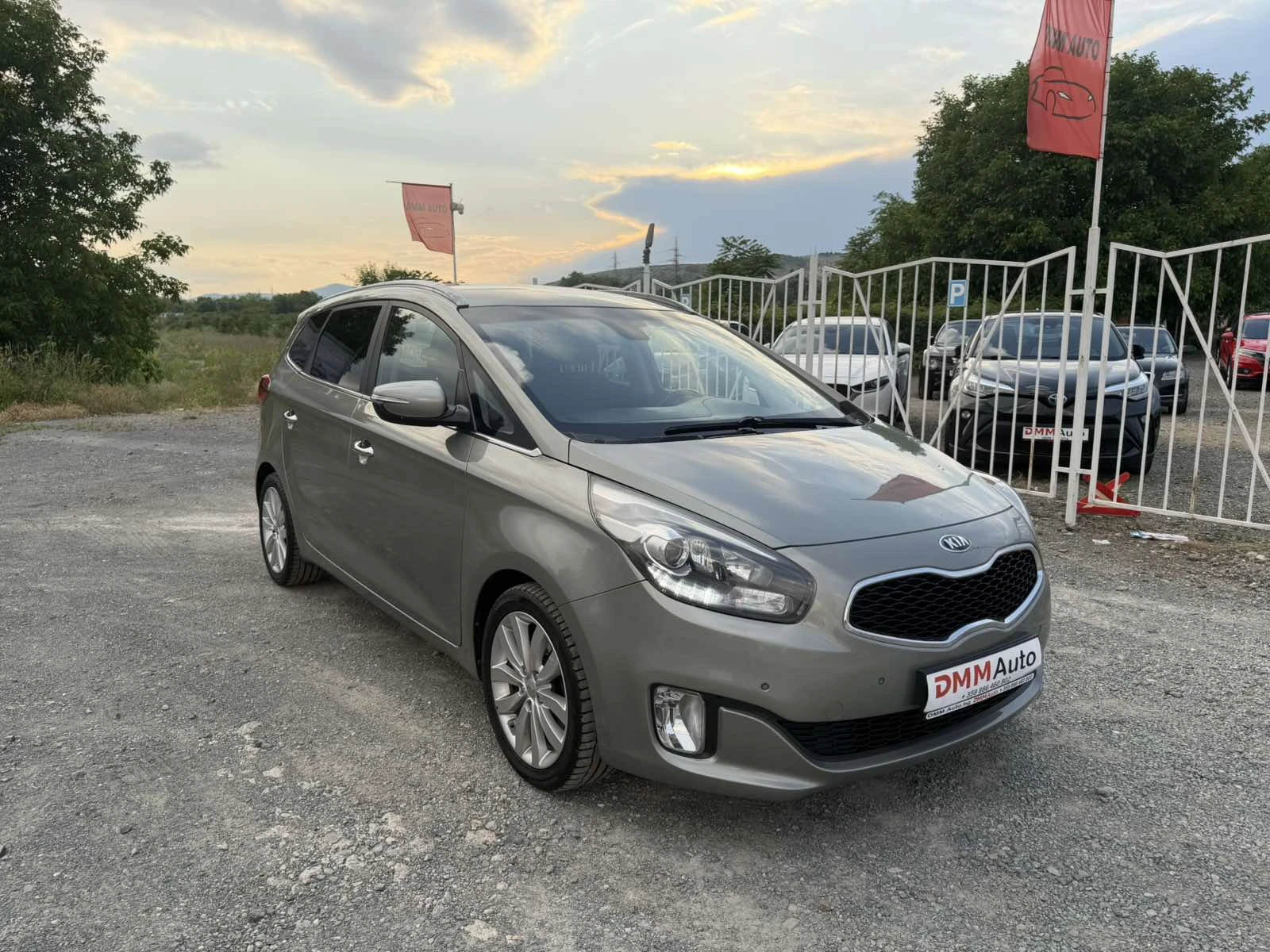 Kia Carens 1.7-141 КС АВТОМАТИК / НАВИГАЦИЯ / ЕВРО6 / ЛЕД , снимка 3 - Автомобили и джипове - 54768888