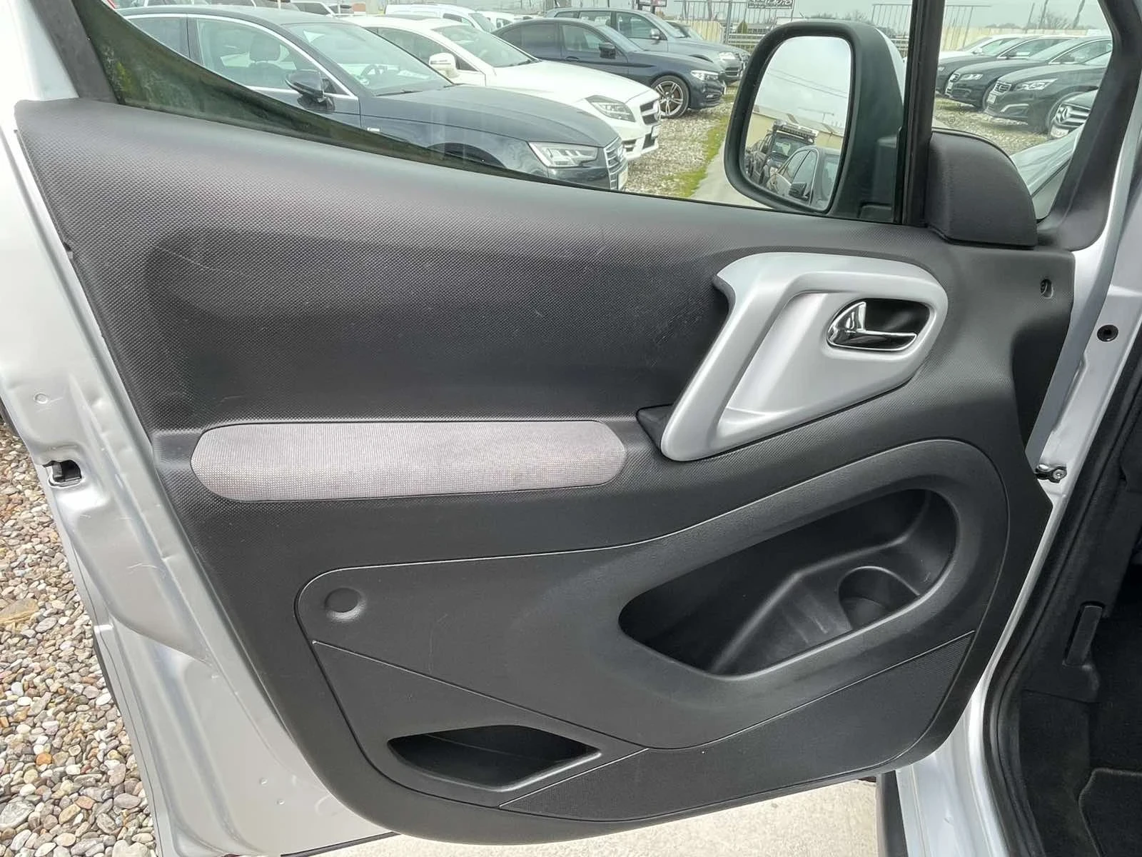 Peugeot Partner Tepee 1.6 HDI, снимка 6 - Автомобили и джипове - 54974903