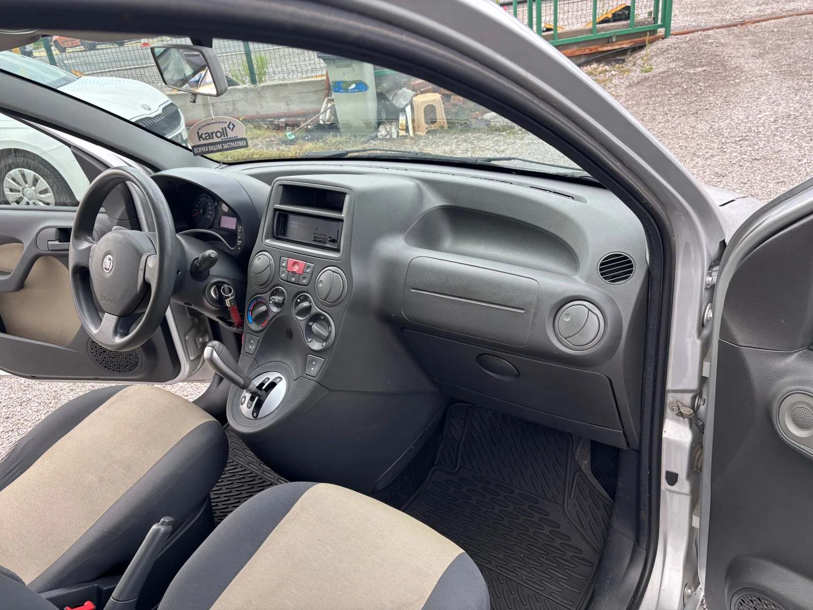 Fiat Panda 1.2 AUT, снимка 12 - Автомобили и джипове - 55305259