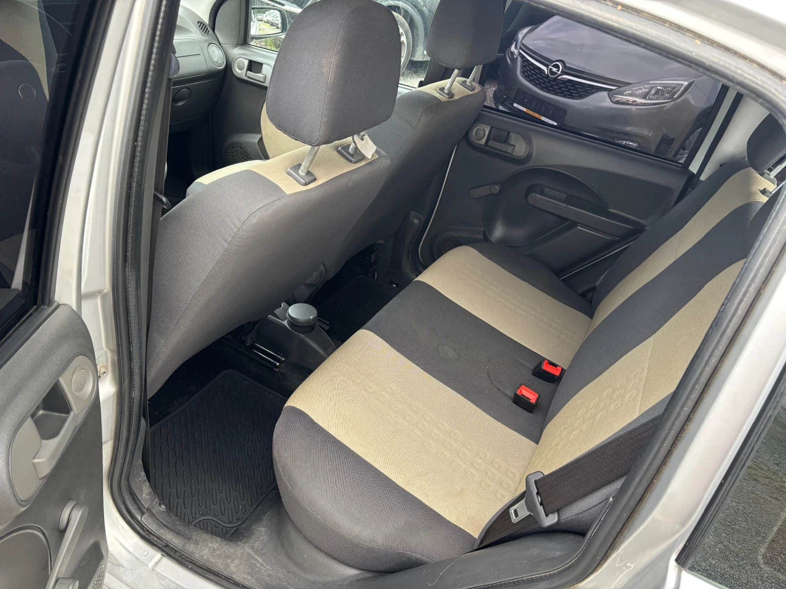 Fiat Panda 1.2 AUT, снимка 10 - Автомобили и джипове - 55305259