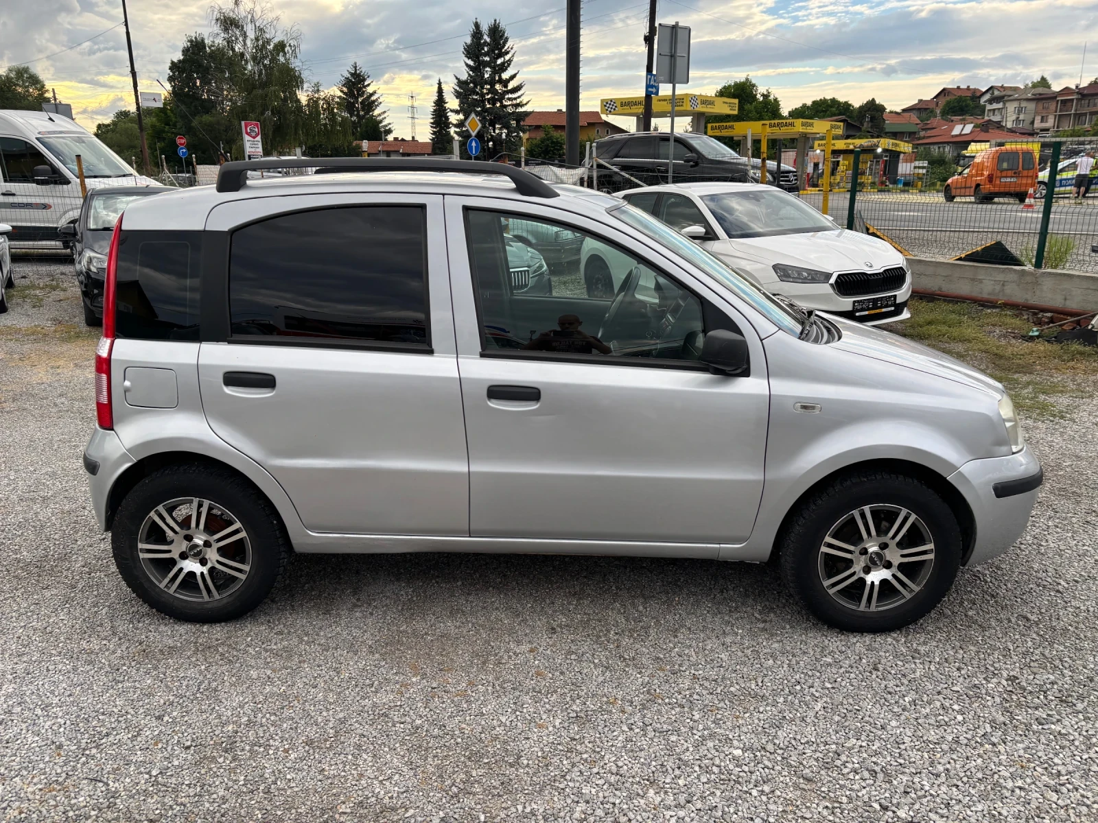 Fiat Panda 1.2 AUT, снимка 2 - Автомобили и джипове - 55305259