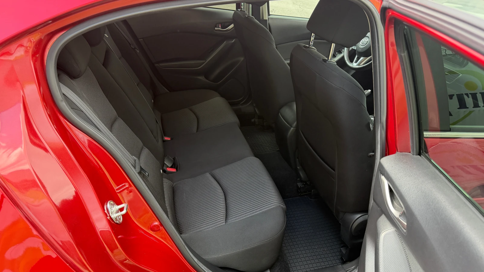 Mazda 3 2.0 Sky Activ от България, снимка 10 - Автомобили и джипове - 55448065