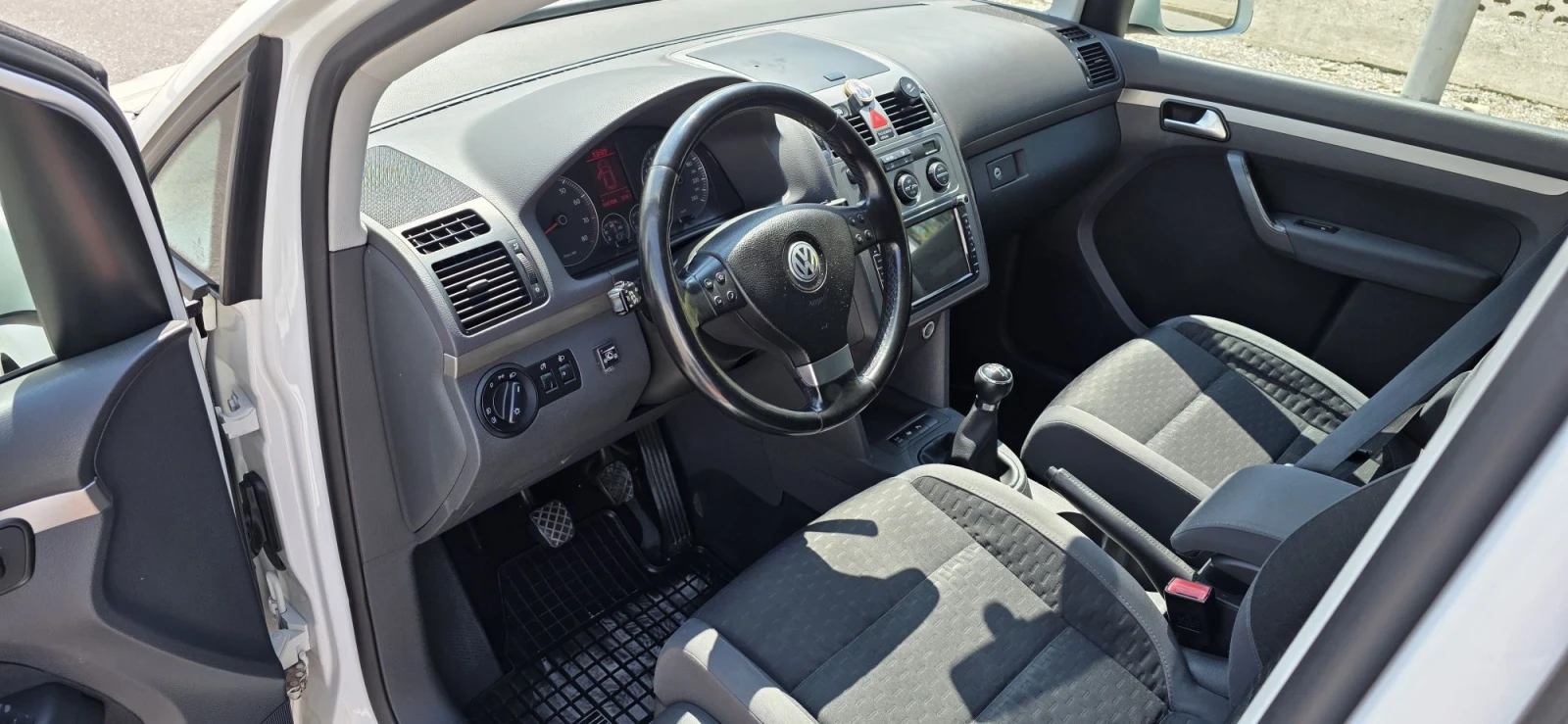 VW Touran 1.6-102 BIFUEL* GAZ* HIGHLINE  | Mobile.bg � ����������� 12