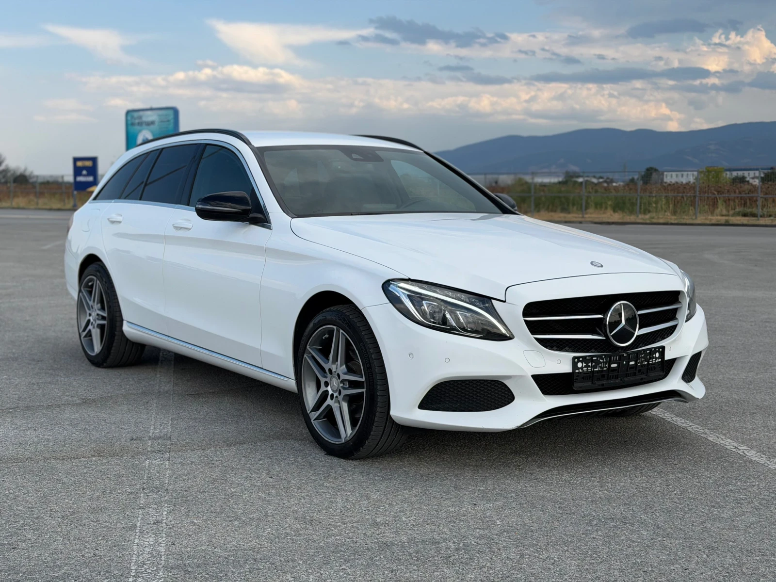 Mercedes-Benz C 220 7 G tronic, снимка 2 - Автомобили и джипове - 55904297