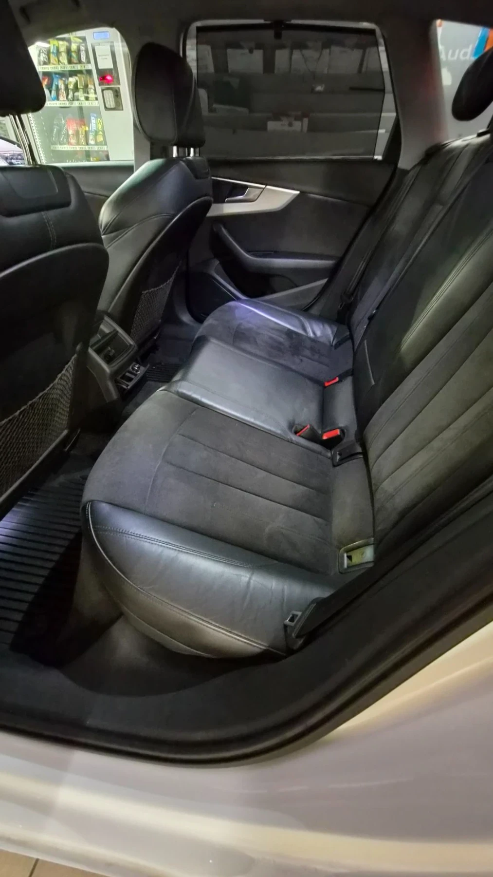 Audi A4 40 TDI, снимка 8 - Автомобили и джипове - 56404624