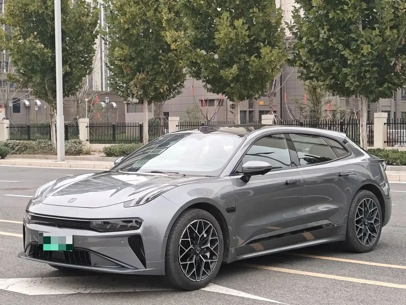Zeekr 001, снимка 3 - Автомобили и джипове - 56711595
