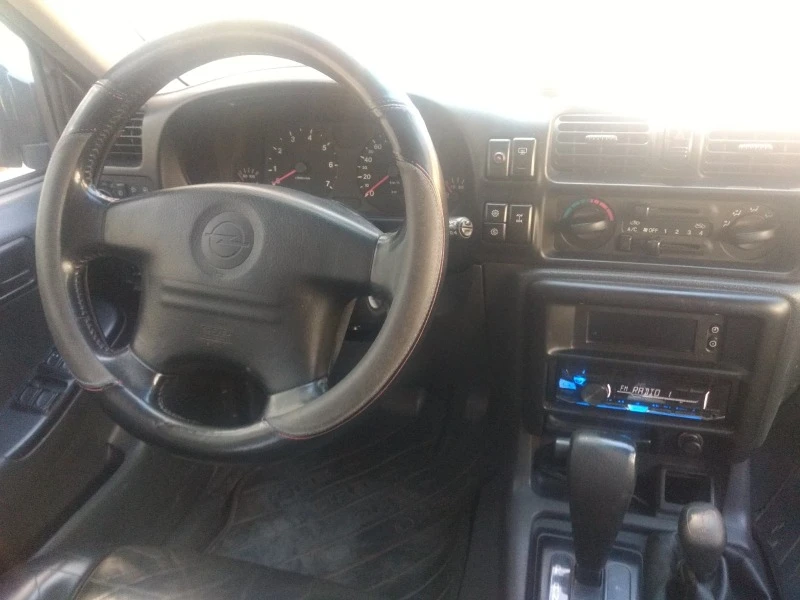 Opel Frontera, снимка 10 - Автомобили и джипове - 47507693