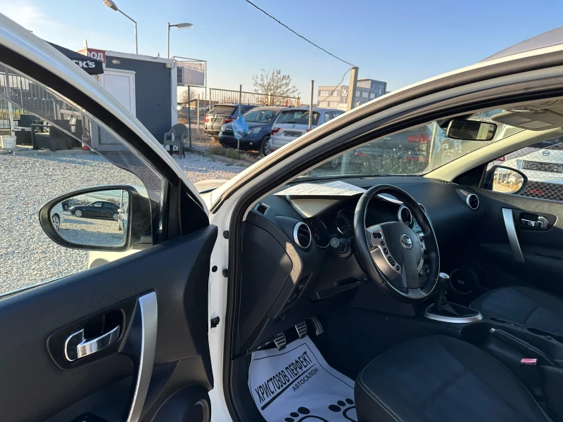 Nissan Qashqai 2.0 DCI, 7места, НАВИ, ПАНОРАМА, Камера, BOSE, TОП, снимка 11 - Автомобили и джипове - 47866799