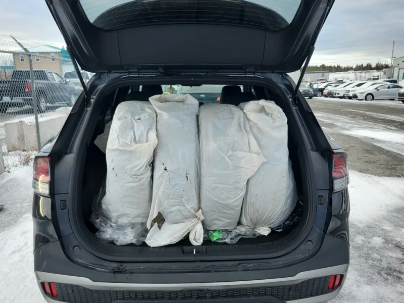 Kia Sportage * AWD * CARFAX * БЕЗ ПЪРВОНАЧАЛНА ВНОСКА, снимка 13 - Автомобили и джипове - 53182497