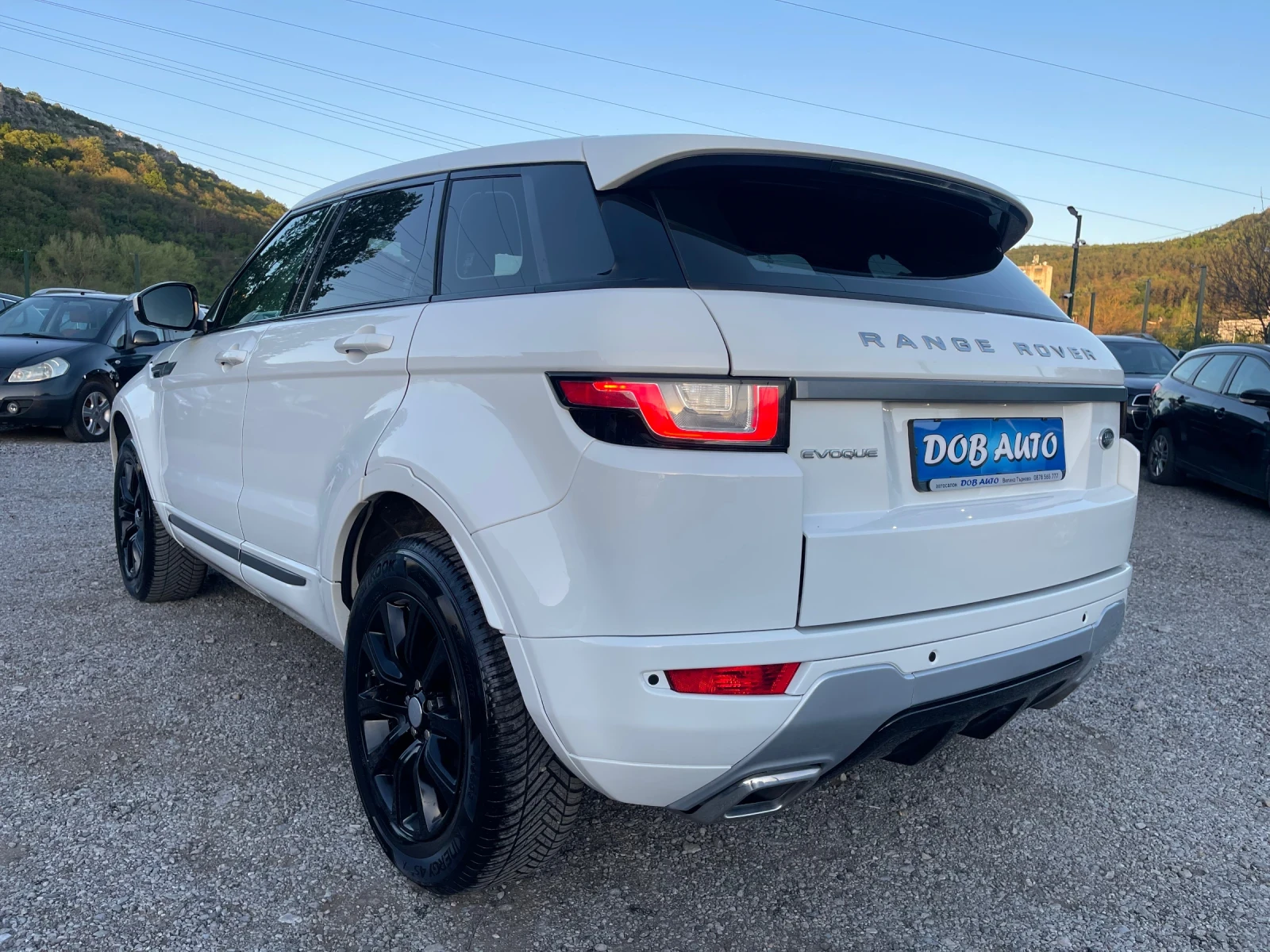 Land Rover Evoque 2.0TD-AVTOMATIC-4x4-CAR MEDIA-LED-КОЖА - изображение 3