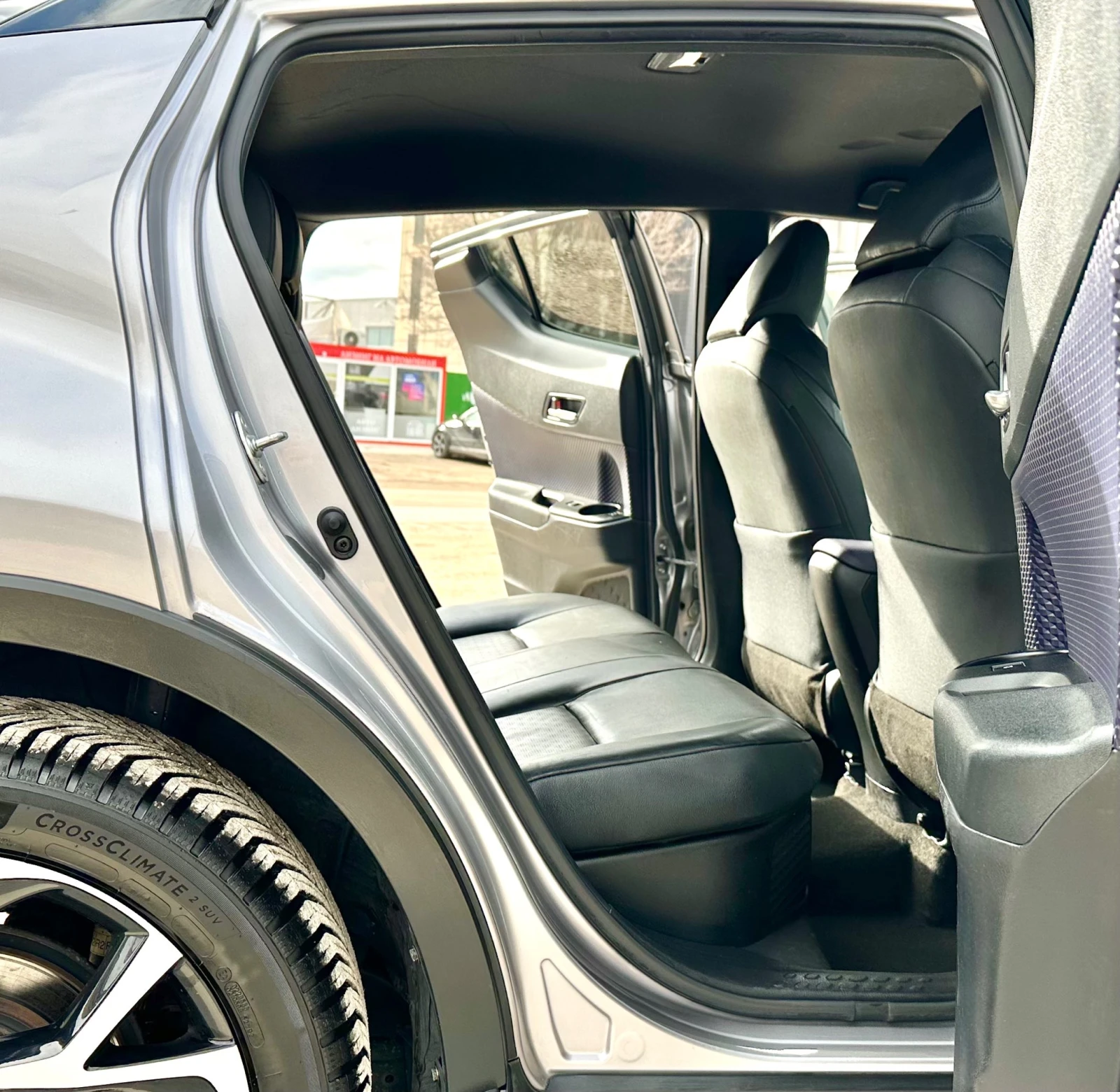 Toyota C-HR 1.8 HYBRID 122HP LED DISTRONIC LANE ASSIST ���� | Mobile.bg � ����������� 13