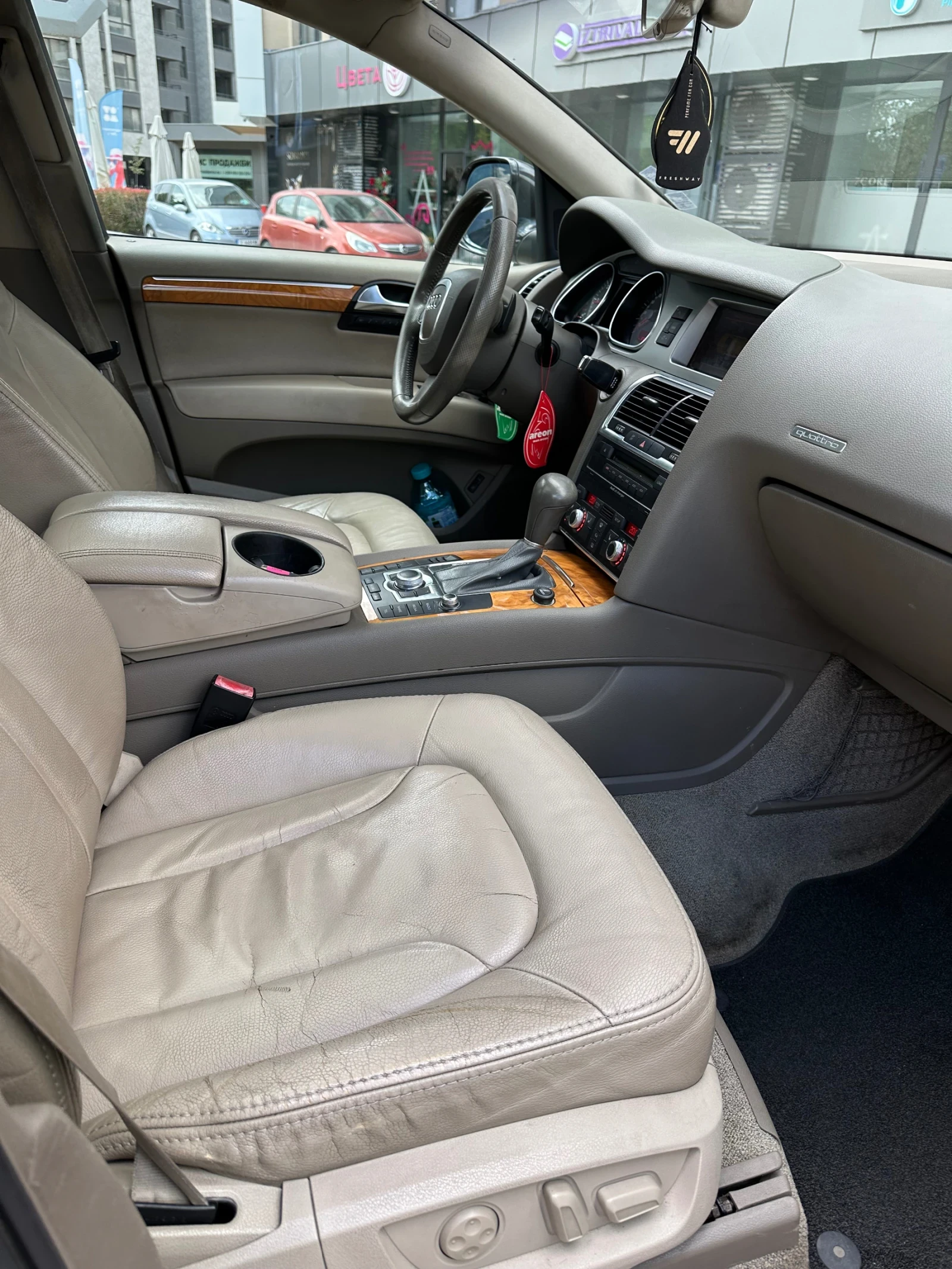 Audi Q7 3.0TDI, снимка 7 - Автомобили и джипове - 54574089