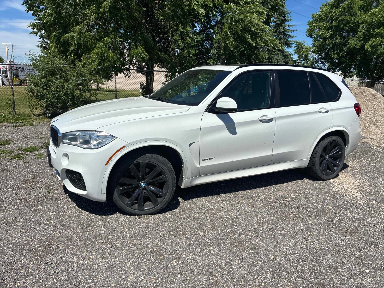 BMW X5 35i * M ПАКЕТ * HEAD UP * HK * СЕРВИЗНА ИСТОРИЯ * , снимка 2 - Автомобили и джипове - 54841045