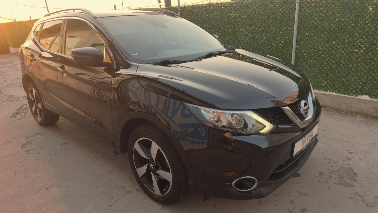 Nissan Qashqai 1.6 бензин 163 к.с. 360 камери, снимка 2 - Автомобили и джипове - 55066950
